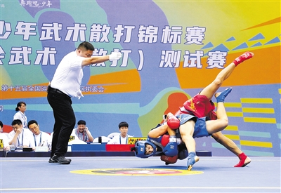 再次到来的, 相较于首次