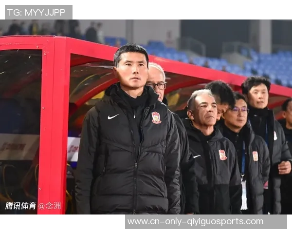 国足怎么赢弱旅?董路给邵佳一支招:2个人怼!相当于姚明易建联